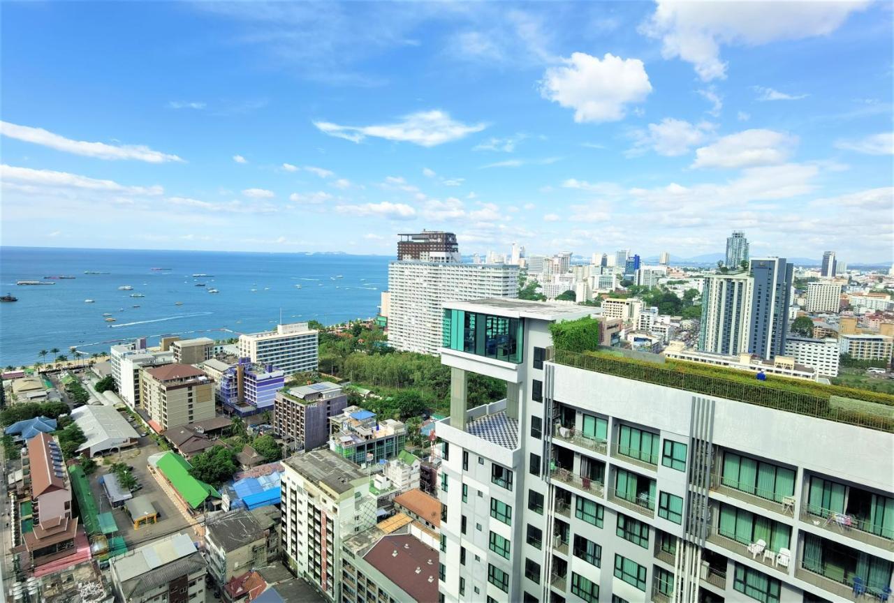 Llx Apartments At The Base Condo Pattaya Exterior photo