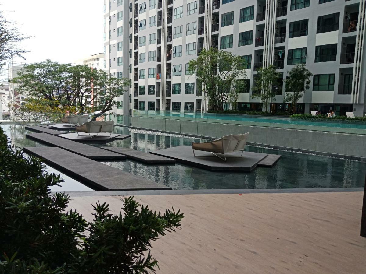 Llx Apartments At The Base Condo Pattaya Exterior photo